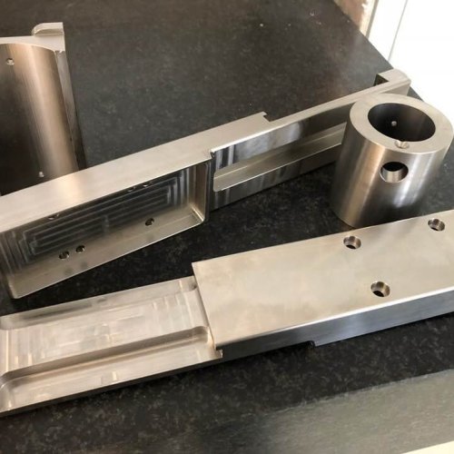 CNC turning and milling